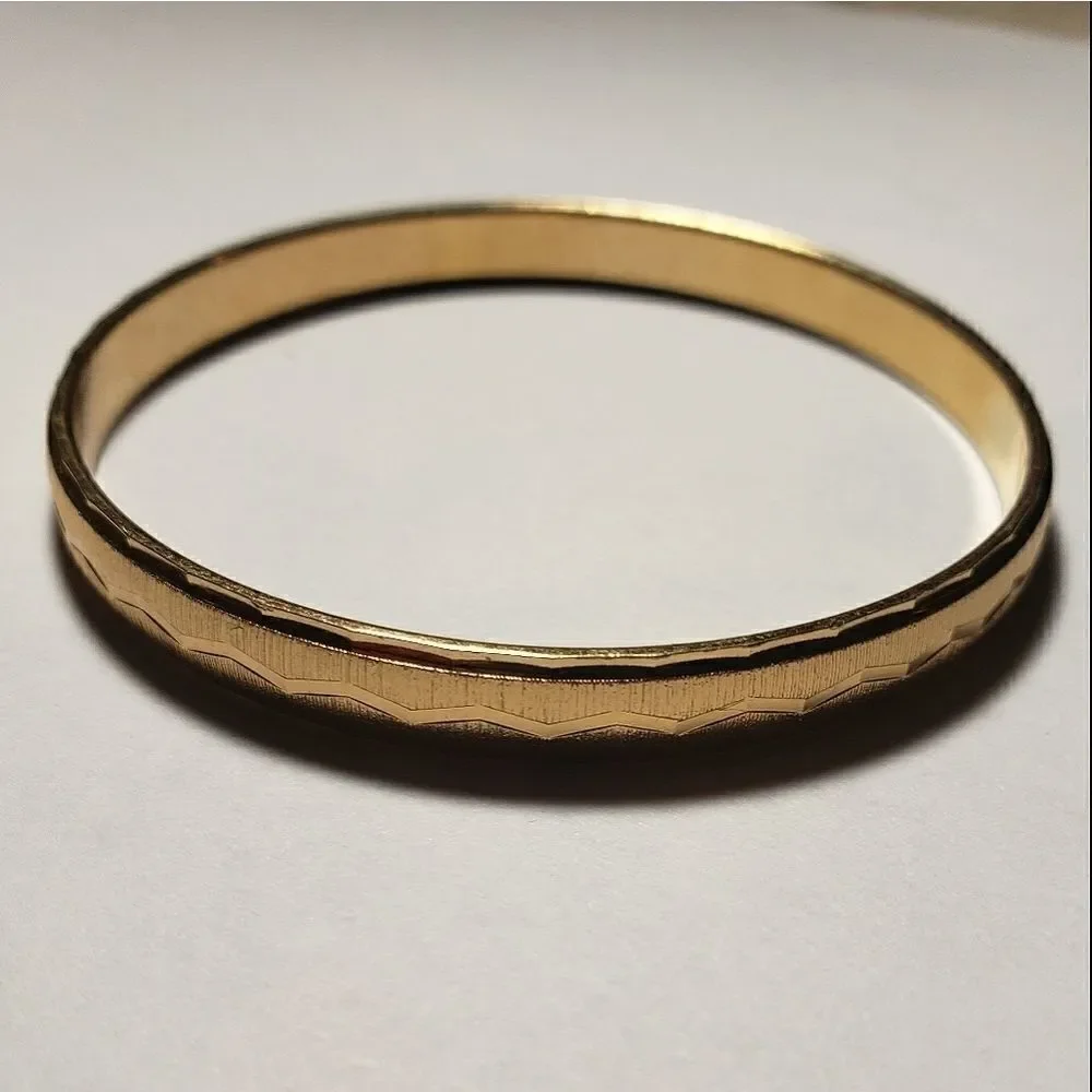 Monet Gold Tone Zigzag Style Bangle Bracelet